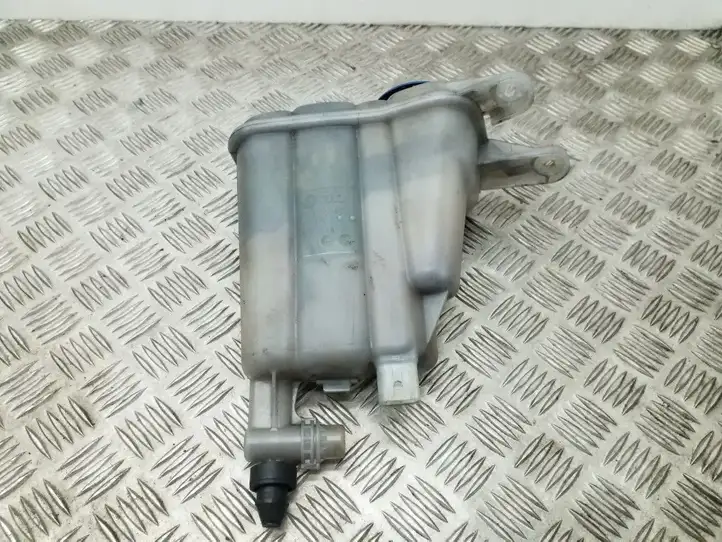 Audi A4 S4 B8 8K (2007 - 2011) 8K0121403G Расширительный бачок — фото 3