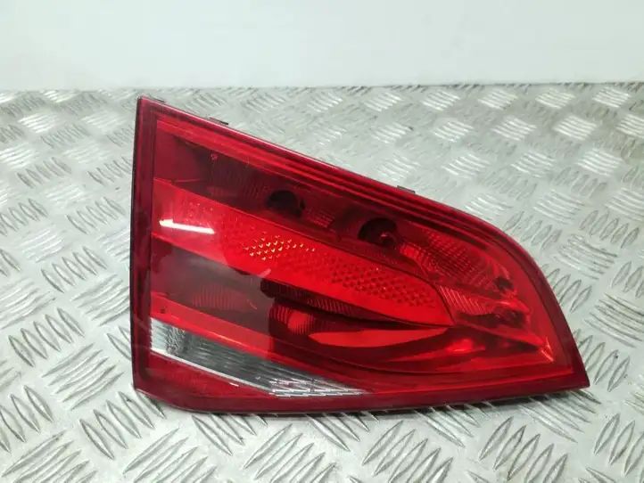 Audi A4 S4 B8 8K (2007 - 2011) 8K5945093D Задний фонарь в крышке багажника — фото 1