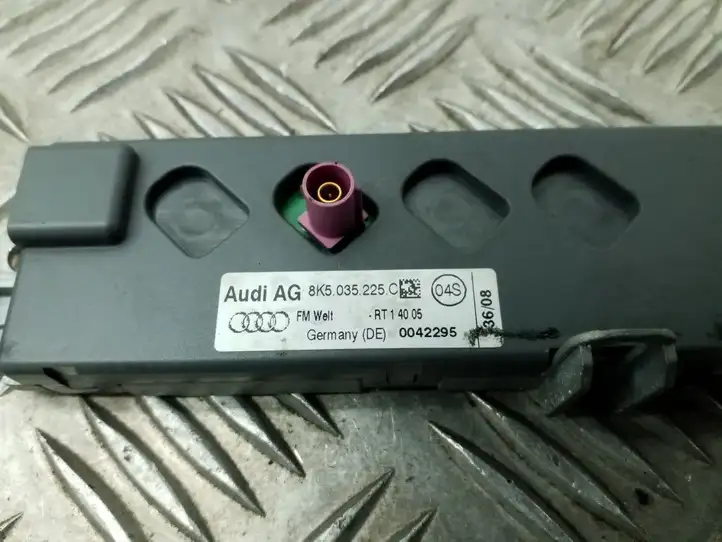 Audi A4 S4 B8 8K (2007 - 2011) 8K5035225C Усилитель антенны — фото 2