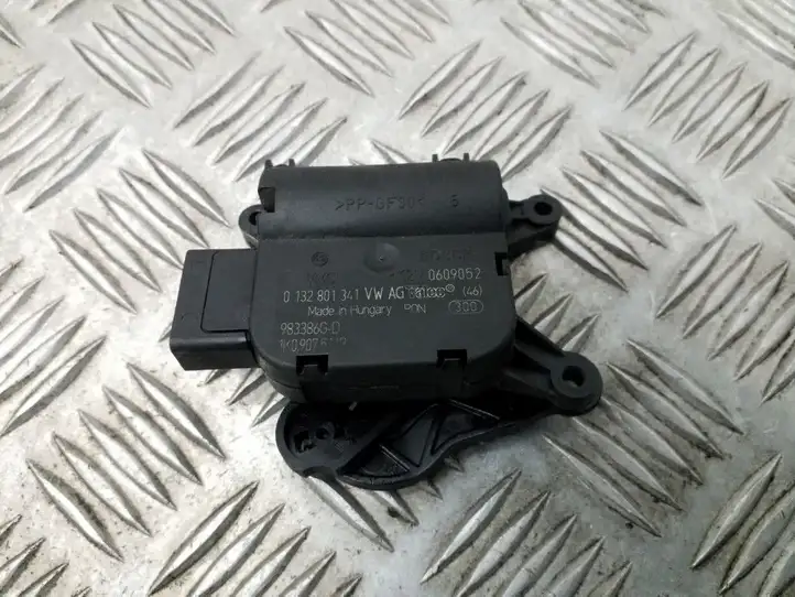 Audi A3/S3 8P (2004 - 2008) 1K0907511B Двигатель задвижки потока воздуха — фото 1