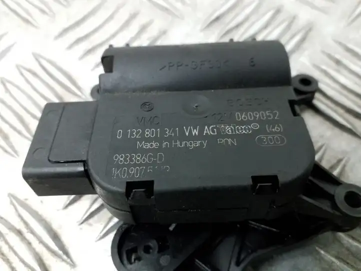 Audi A3/S3 8P (2004 - 2008) 1K0907511B Двигатель задвижки потока воздуха — фото 2