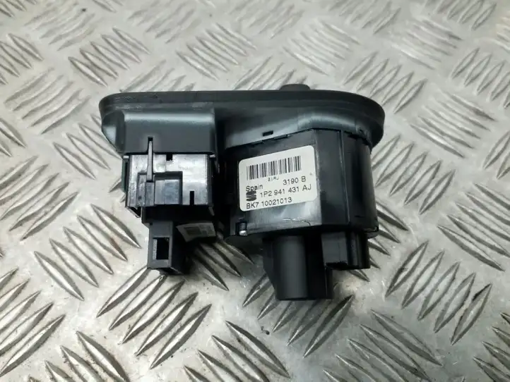 Seat Leon (1P) (2005 - 2012) 1P2941431AJ Включатель фонарей — фото 3