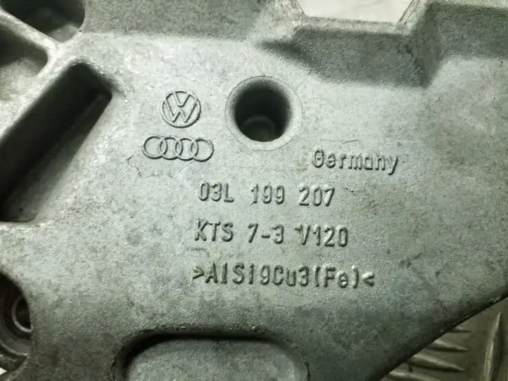 Skoda Superb B6 (3T) (2008 - 2015) 03L199207 Кронштейн двигателя — фото 5
