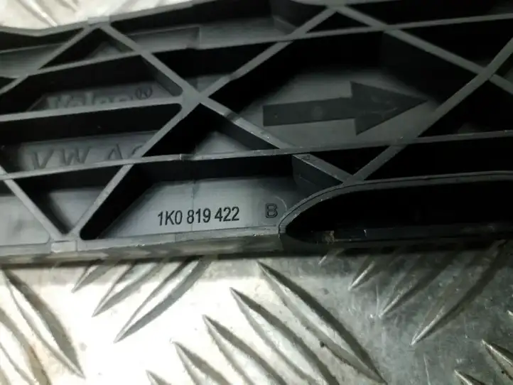 Volkswagen Tiguan (2007 - 2011) 1K0819422B Крышка микрофильтра воздуха — фото 2