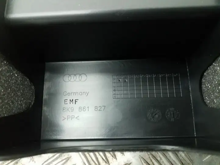 Audi A4 S4 B8 8K (2007 - 2011) 8K9861827 Прочая отделка багажника — фото 3