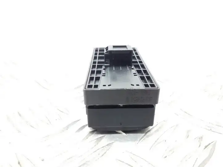 Audi A4 S4 B8 8K (2007 - 2011) 8K0959851D Блок кнопок стеклоподъемников — фото 3