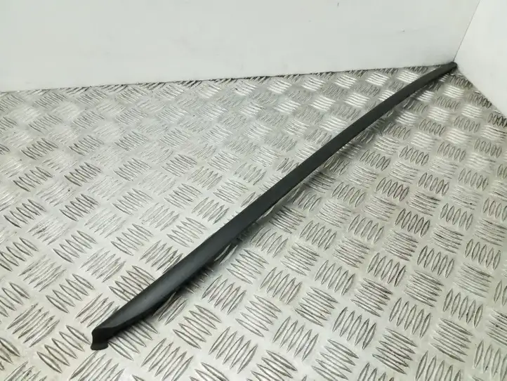 Audi A4 S4 B8 8K (2007 - 2011) 8K0854327 Накладка стоек лобового стекла — фото 2