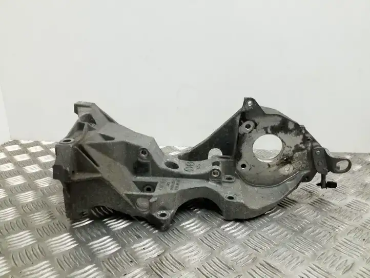 Audi A4 S4 B8 8K (2007 - 2011) 03L903143R Кронштейн генератора — фото 1