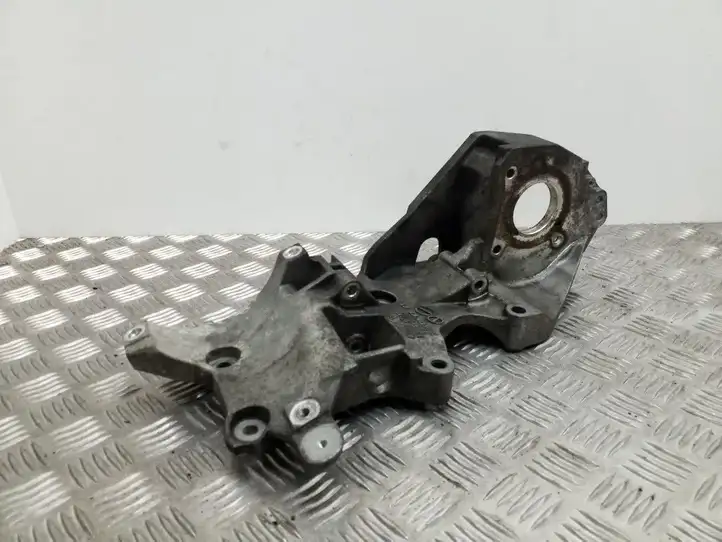 Skoda Octavia Mk2 (1Z) (2004 - 2013) 03L903143K Кронштейн двигателя — фото 1