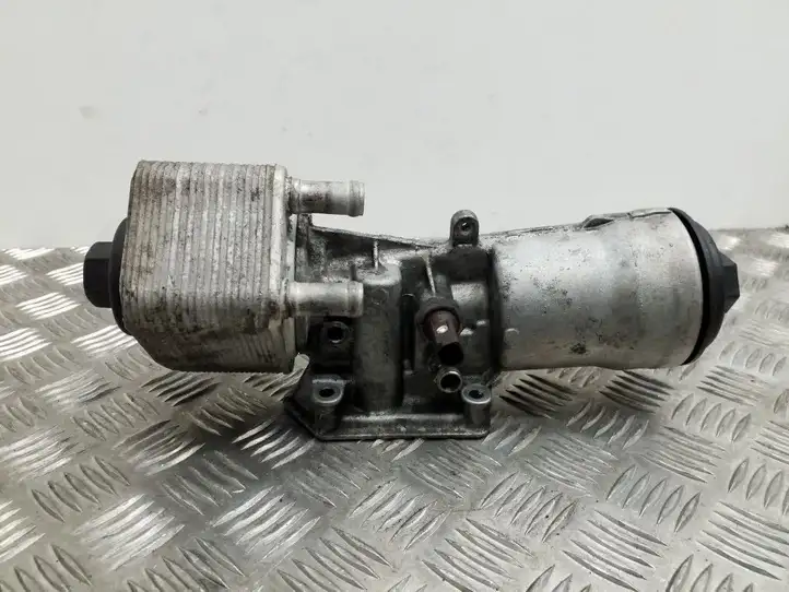 Volkswagen PASSAT B6 (2005 - 2010) 045115389K Кронштейн масляного фильтра — фото 3