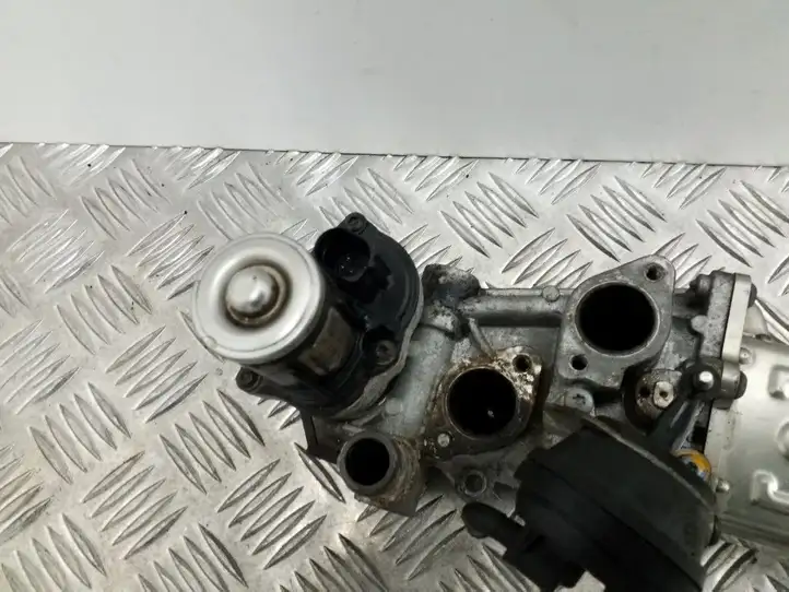 Skoda Octavia Mk2 (1Z) (2004 - 2013) 03L131512DQ Охладитель клапана EGR — фото 4