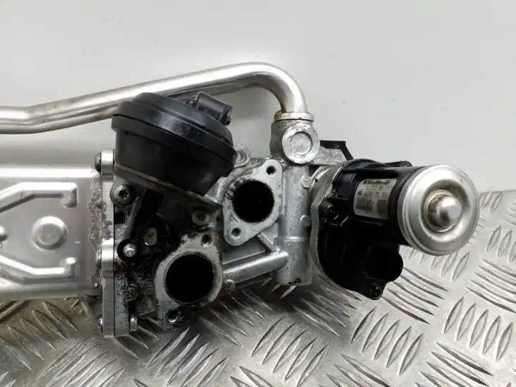 Skoda Fabia Mk2 (5J) (2007 - 2014) 03L131512DP Охладитель клапана EGR — фото 2