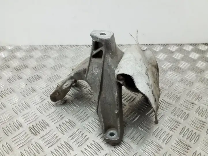 Audi A4 S4 B8 8K (2007 - 2011) 8K0199308BE Кронштейн двигателя — фото 1