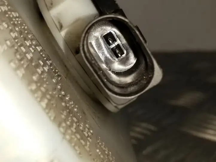 Audi A4 S4 B8 8K (2007 - 2011) 8K0611301A Бачок тормозной жидкости — фото 4