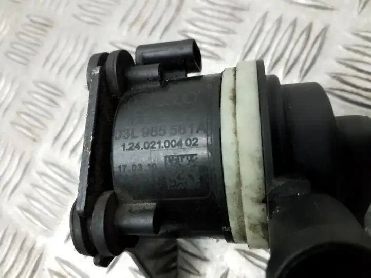 Audi A4 S4 B8 8K (2007 - 2011) 03L965561A Электроциркуляционный насос — фото 2