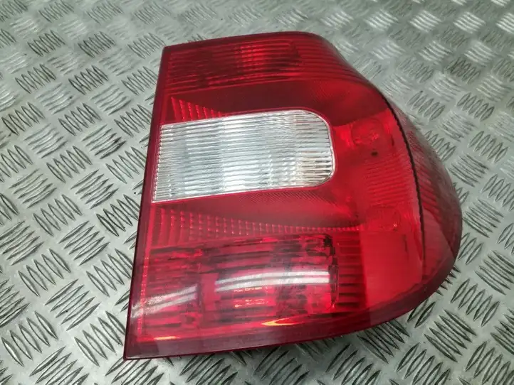 Skoda Yeti (5L) (2009 - 2012) 5L0945096 Задний фонарь в кузове — фото 1