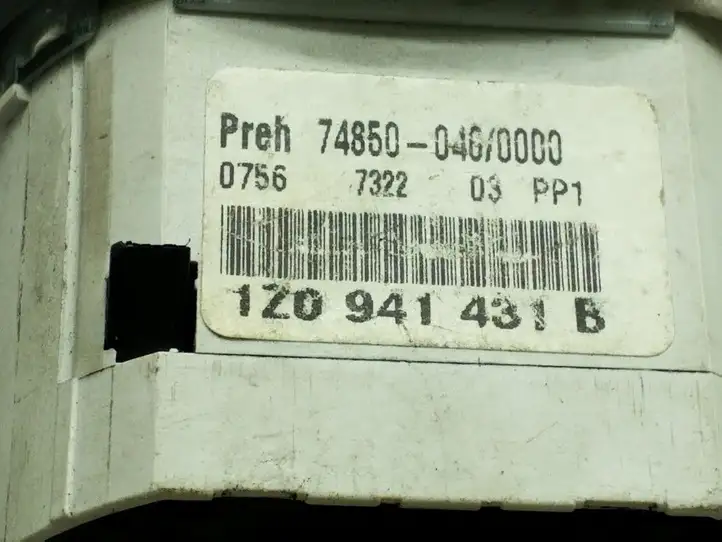 Skoda Octavia Mk2 (1Z) (2004 - 2013) 1Z0941431B Включатель фонарей — фото 3