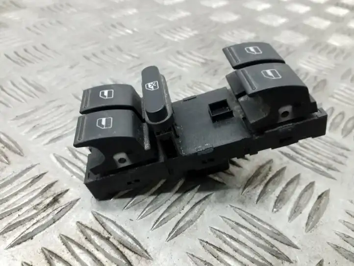 Volkswagen Golf Plus (2004 - 2008) 1K4959857B Блок кнопок стеклоподъемников — фото 4