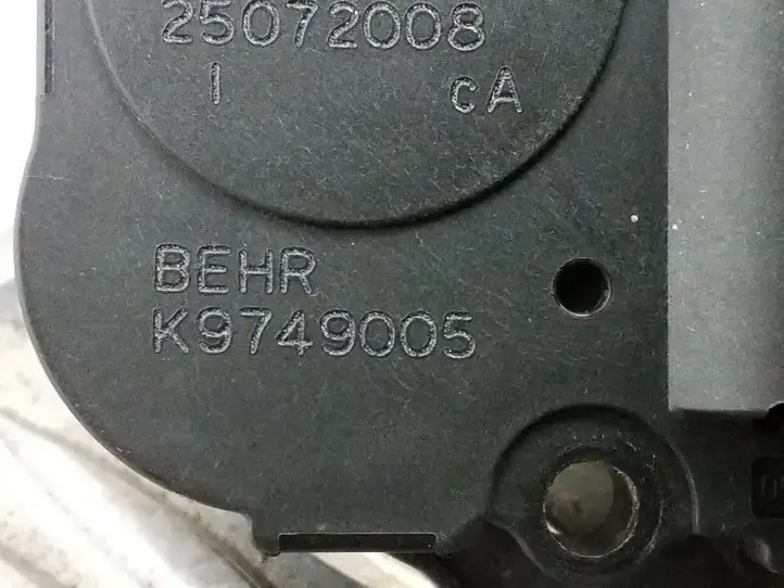 Audi A4 S4 B8 8K (2007 - 2011) K9749005 Двигатель задвижки потока воздуха — фото 3
