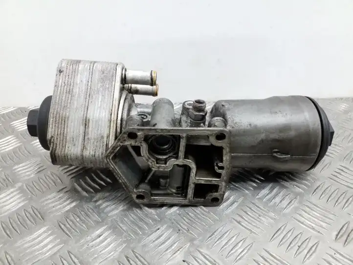 Volkswagen PASSAT B6 (2005 - 2010) 045115389K Кронштейн масляного фильтра — фото 4