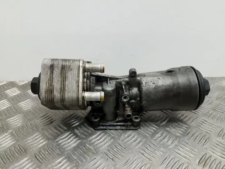 Volkswagen PASSAT B6 (2005 - 2010) 045115389K Кронштейн масляного фильтра — фото 6