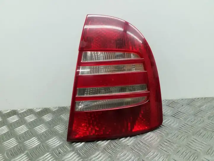 Skoda Superb B5 (3U) (2001 - 2008) 3U5945096 Задний фонарь в кузове — фото 1