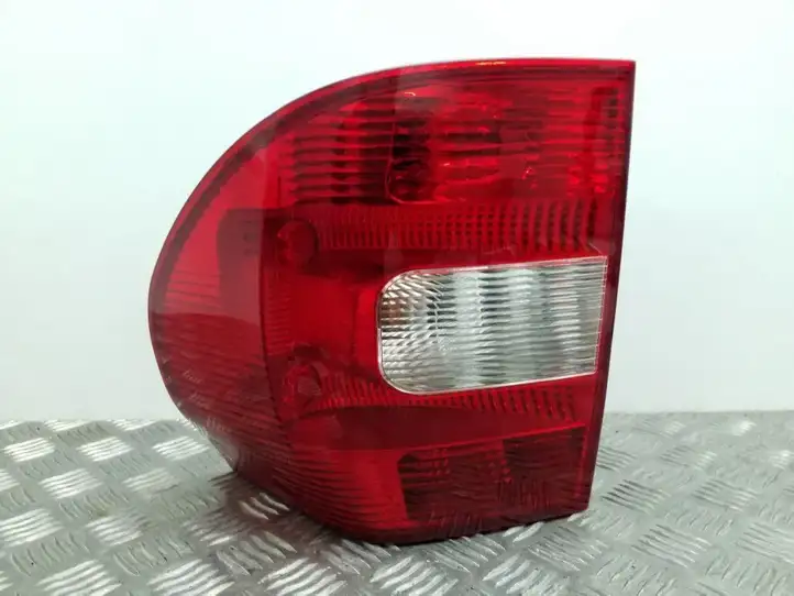 Skoda Yeti (5L) (2009 - 2012) 5L0945096 Задний фонарь в кузове — фото 1