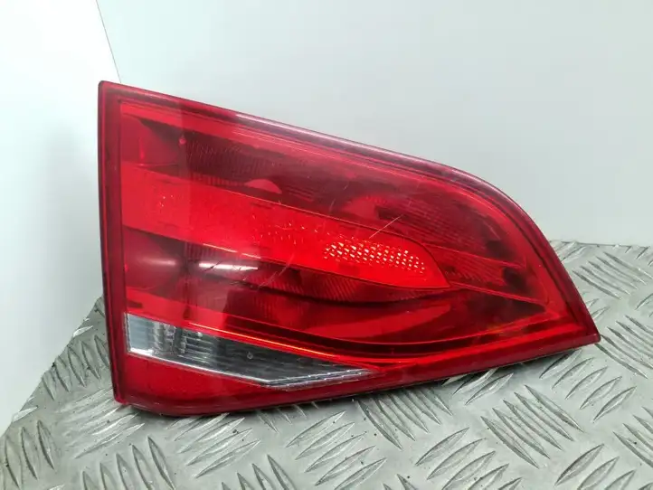 Audi A4 S4 B8 8K (2007 - 2011) 8K5945093 Задний фонарь в крышке багажника — фото 1