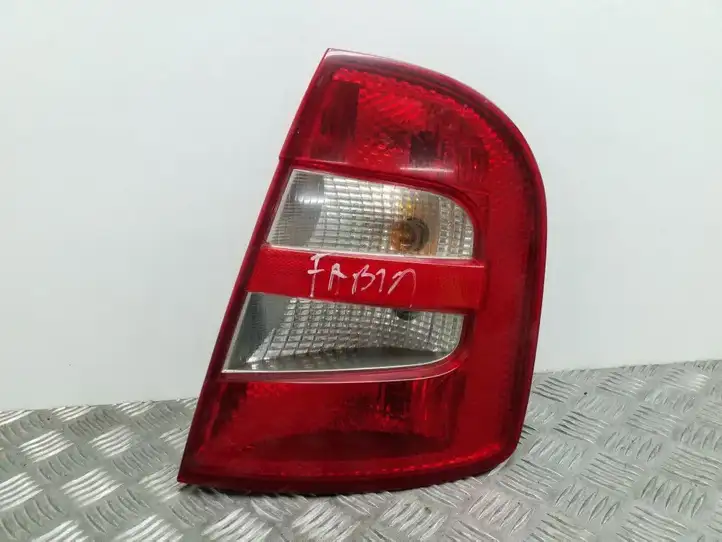 Skoda Fabia Mk1 (6Y) (1999 - 2007) 6Y6945096 Задний фонарь в кузове — фото 1