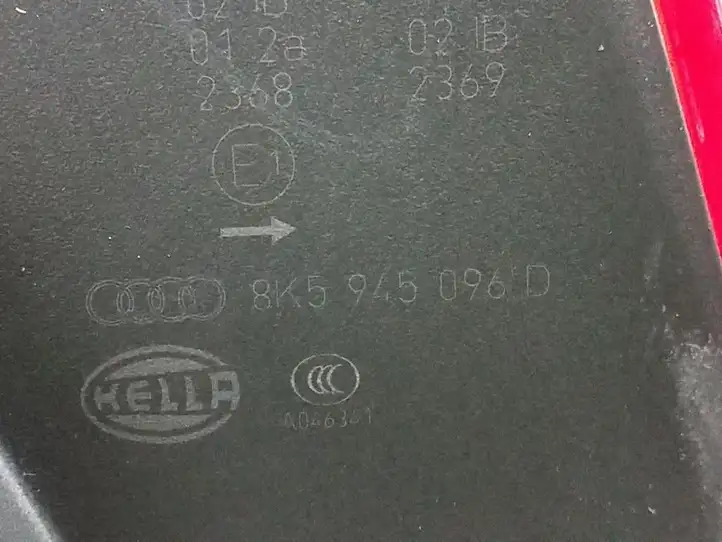Audi A4 S4 B8 8K (2007 - 2011) 8K5945096D Задний фонарь в кузове — фото 3