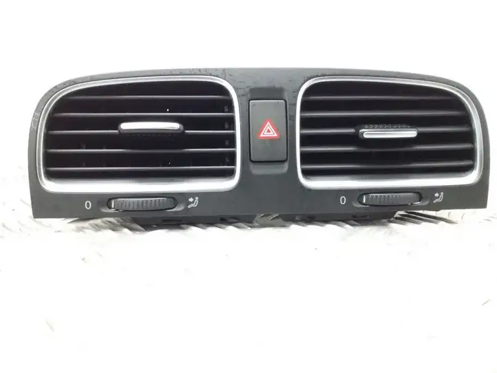 Volkswagen Golf VI (2009 - 2013) 5K0819743E Центральный воздушный дефлектор — фото 2