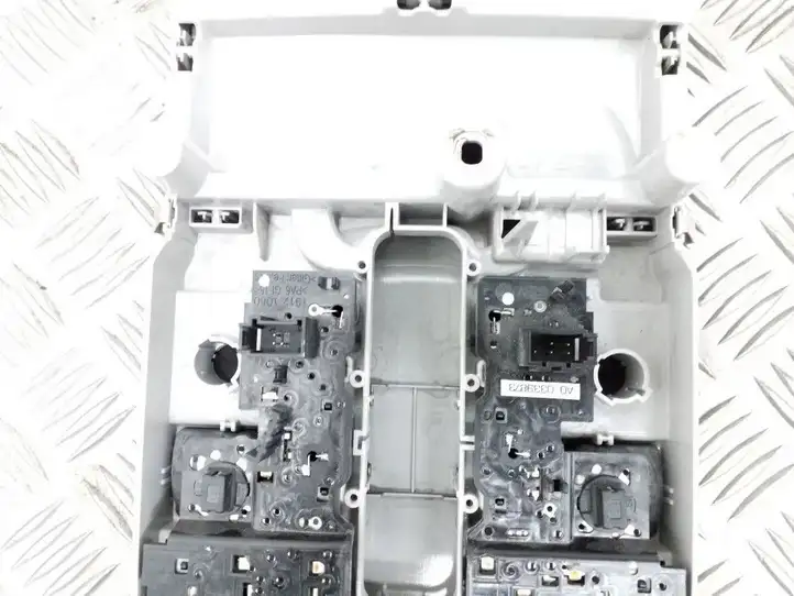 Audi A6 C7 (2011 - 2014) 4G0947135 Передняя подсветка — фото 2