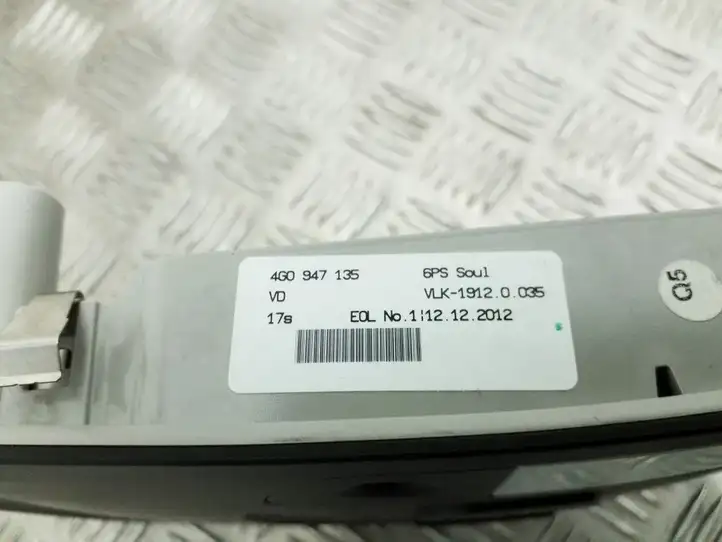 Audi A6 C7 (2011 - 2014) 4G0947135 Передняя подсветка — фото 4