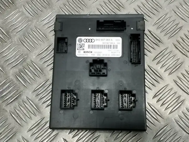 Audi A4 S4 B8 8K (2007 - 2011) 8K0907063A Модуль комфорта — фото 1