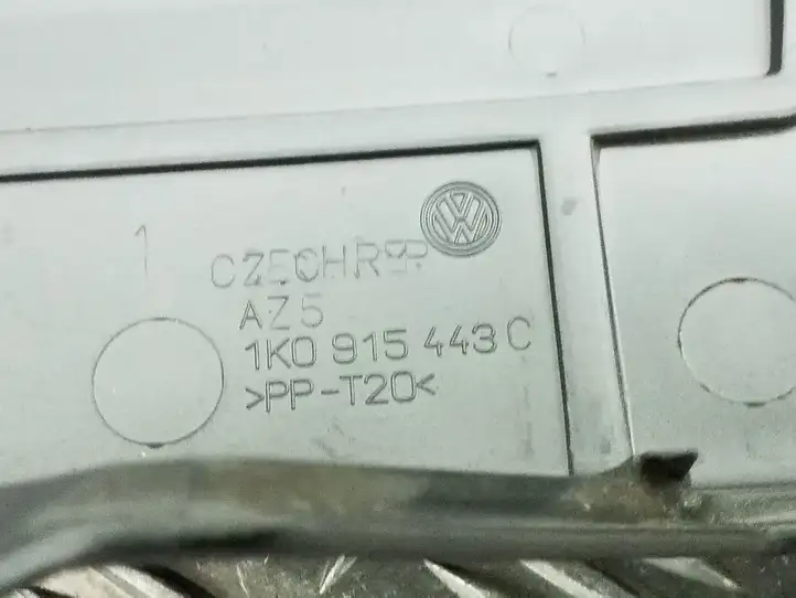 Skoda Superb B6 (3T) (2008 - 2015) 1K0915333H Ящик аккумулятора — фото 4