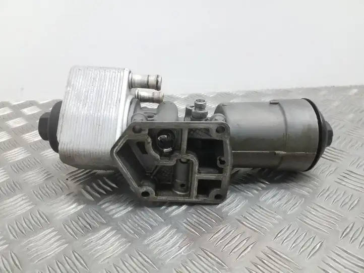 Volkswagen PASSAT B6 (2005 - 2010) 045115389H Кронштейн масляного фильтра — фото 2