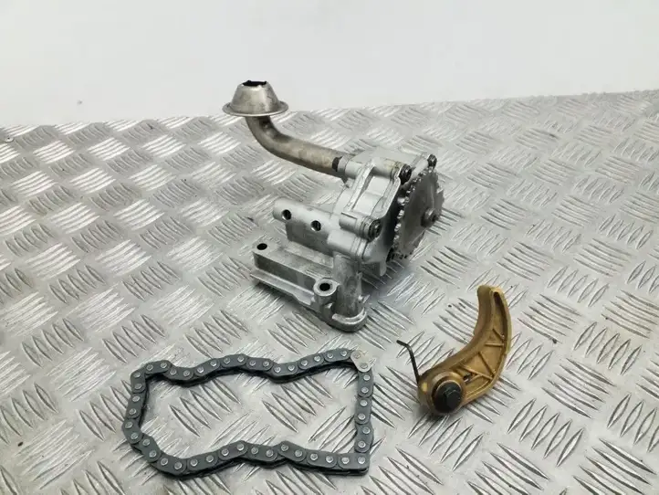 Audi A3/S3 8P (2004 - 2008) 038115130 Масляный насос — фото 1