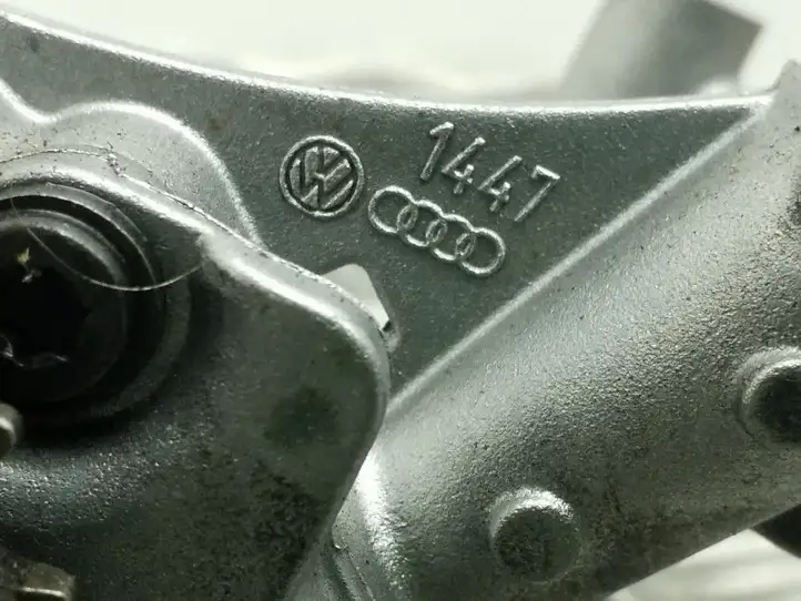 Audi A3/S3 8P (2004 - 2008) 038115130 Масляный насос — фото 10