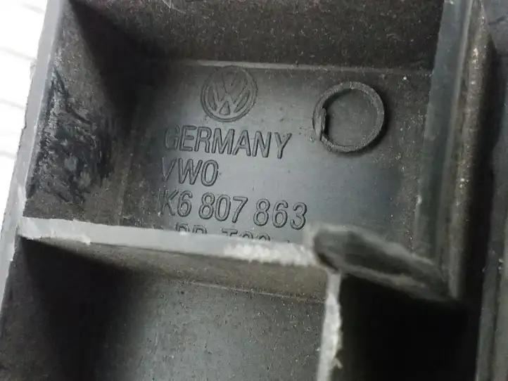 Volkswagen Golf V (2003 - 2009) 1K6807863 Кронштейн заднего бампера — фото 2
