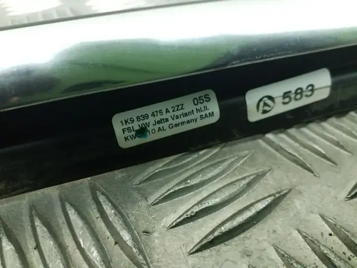Volkswagen Golf VI (2009 - 2013) 1K9839475A Накладка стекла задней двери — фото 4