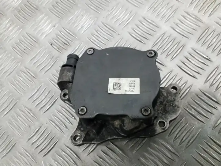 Skoda Fabia Mk2 (5J) (2007 - 2014) 03L145207 Вакуумный насос — фото 3