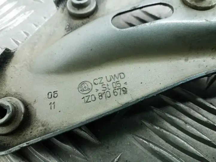 Skoda Octavia Mk2 (1Z) (2004 - 2013) 1Z0810679 Крепление крыла — фото 2
