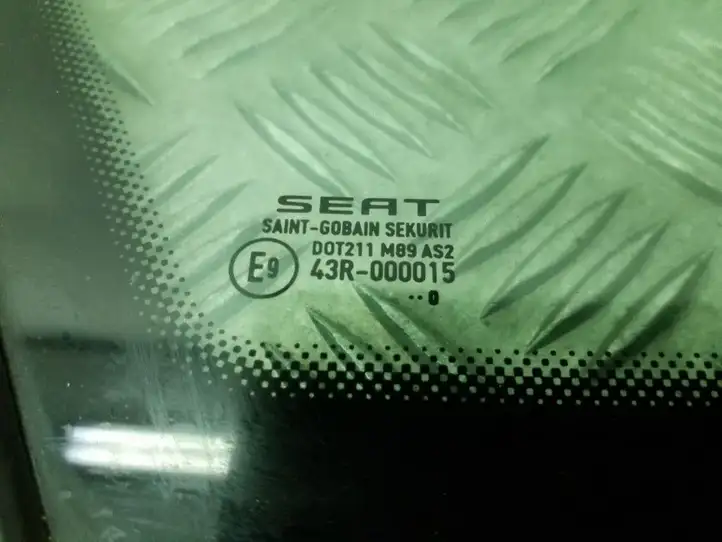 Seat Ibiza IV (6J,6P) (2008 - 2017) 6J8845041B Заднее боковое стекло — фото 3