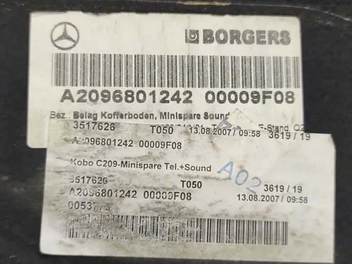 Mercedes-Benz CLK A209,C209 (2002 - 2009) A2096801242 Коврик багажника — фото 6