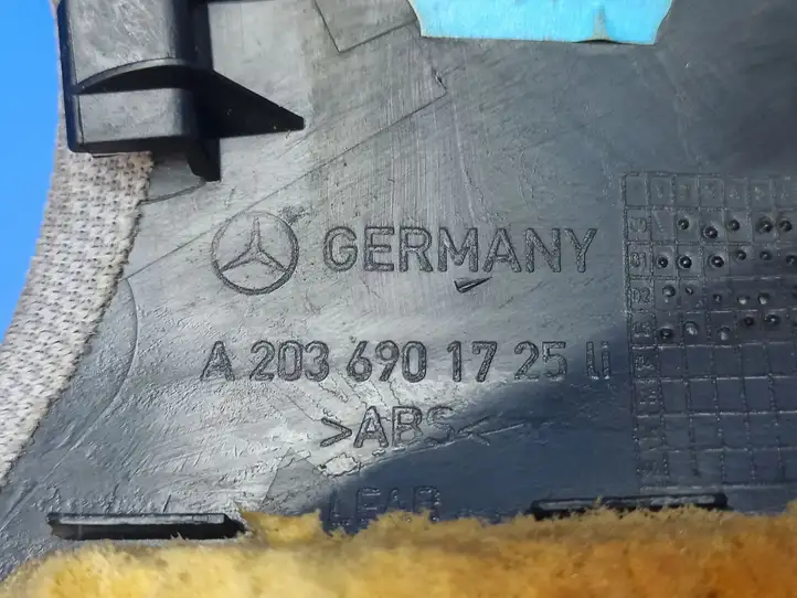 Mercedes-Benz C W203 (2000 - 2007) A2036901725 Обшивка стойки C — фото 3