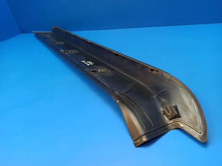 Mercedes-Benz E C207 W207 (2009 - 2017) A2076800235 Внутренняя отделка переднего порога — фото 2