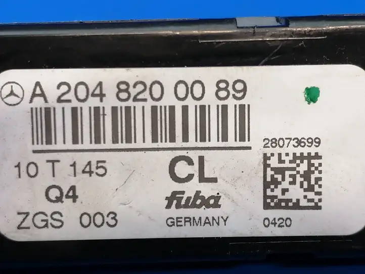 Mercedes-Benz E C207 W207 (2009 - 2017) A2048200089 Усилитель антенны — фото 4