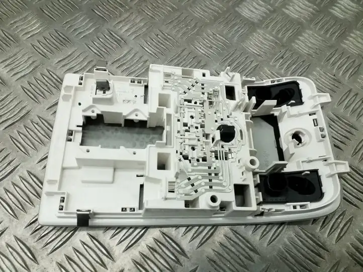 Audi A3/S3 8V (2012 - 2016) 8V0947135A Передняя подсветка — фото 4