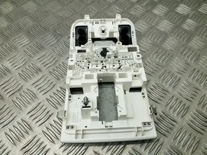 Audi A3/S3 8V (2012 - 2016) 8V0947135A Передняя подсветка — фото 5