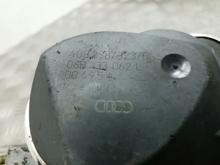 Audi A4 S4 B6 8E 8H (2000 - 2006) 06B133062L Дроссельная заслонка — фото 7